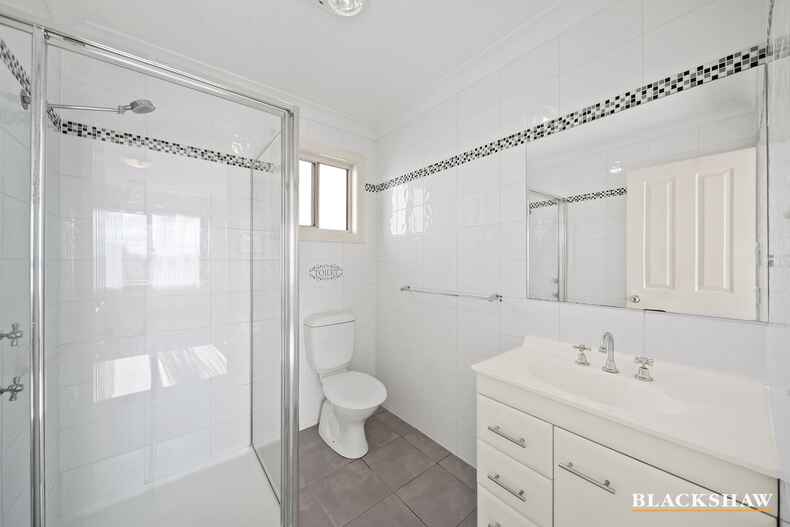 3/30 Ross Road Queanbeyan