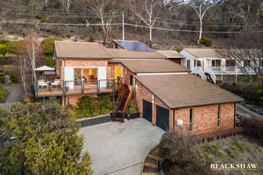 35 Goldfinch Circuit Theodore