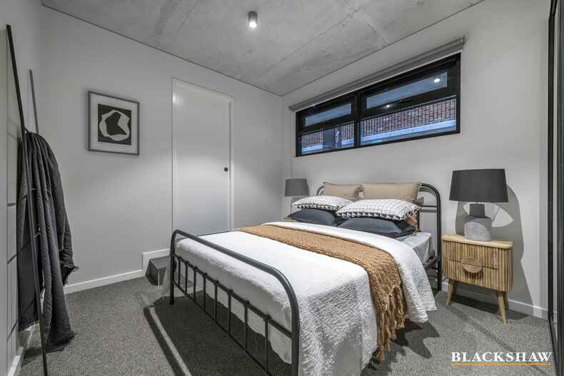 112/1 The Causeway Kingston