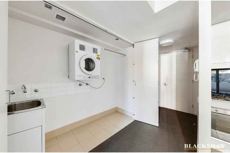 9/67 Giles Street Kingston