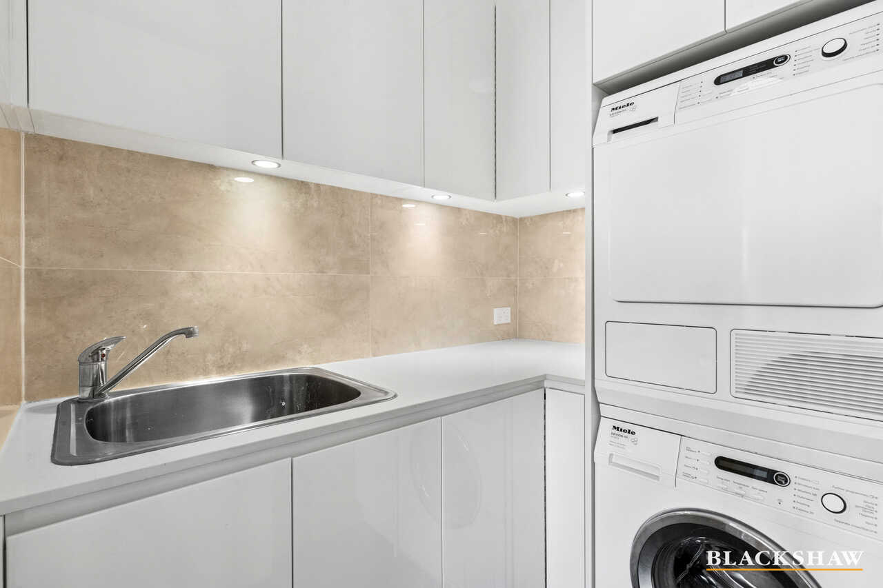 11/24-28 Telopea Park Kingston