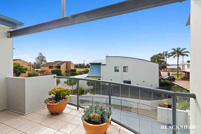 6/216-218 Beach Road Batehaven