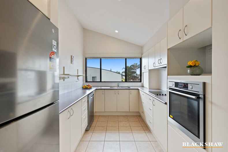 6/216-218 Beach Road Batehaven