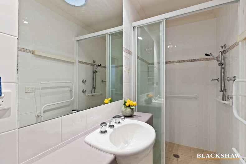 6/216-218 Beach Road Batehaven