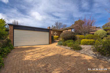 56 Woolner Circuit Hawker