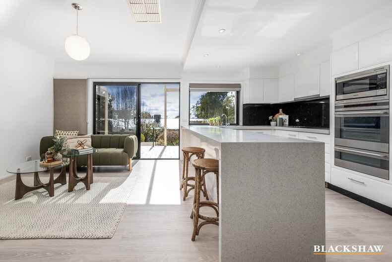 56 Woolner Circuit Hawker