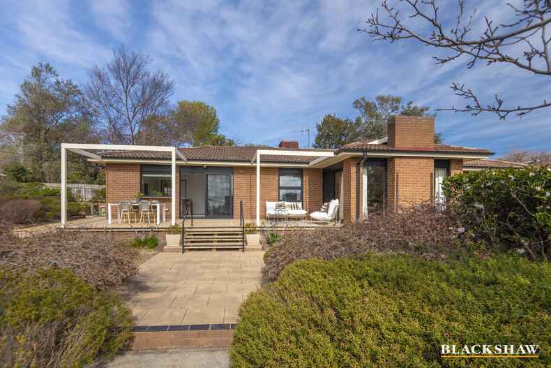 56 Woolner Circuit Hawker