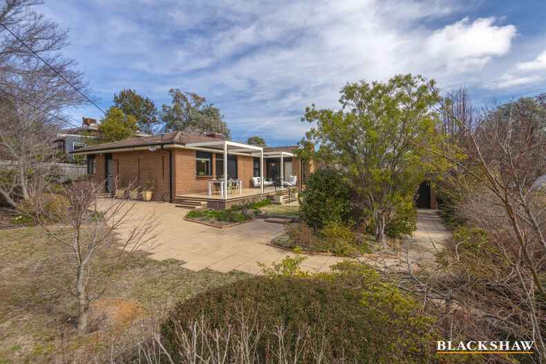 56 Woolner Circuit Hawker