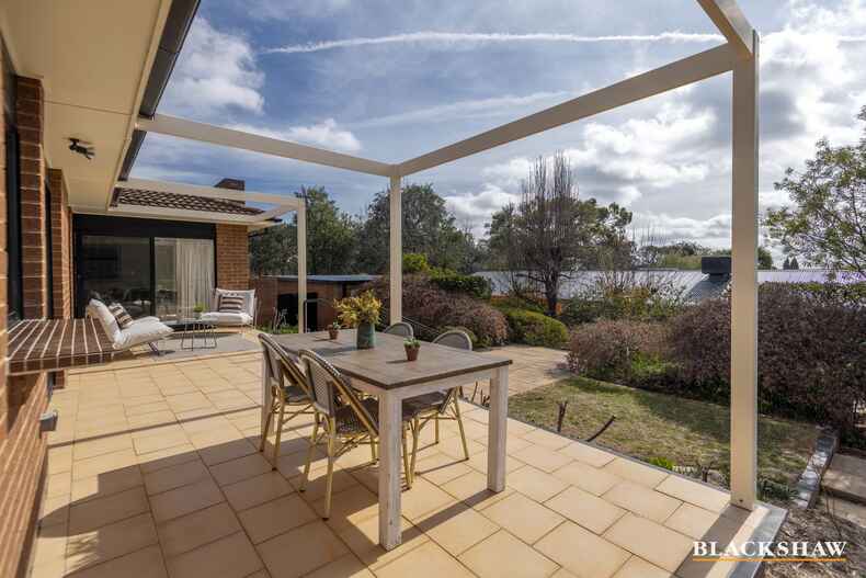 56 Woolner Circuit Hawker