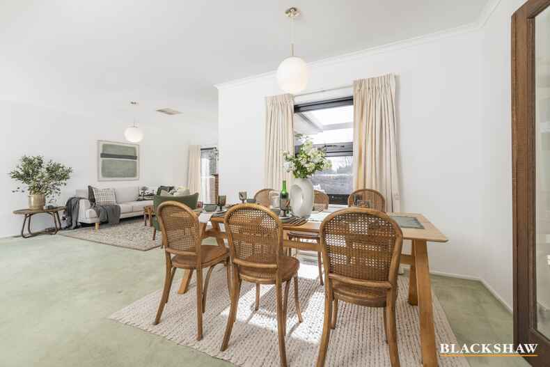 56 Woolner Circuit Hawker