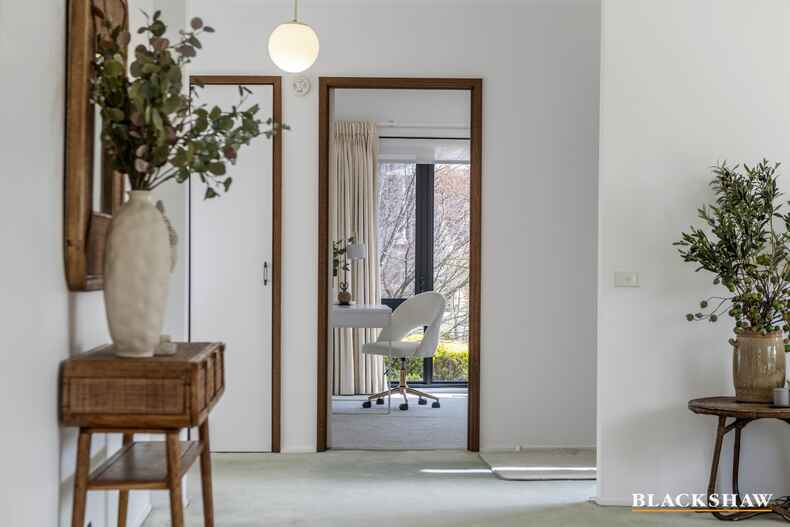 56 Woolner Circuit Hawker