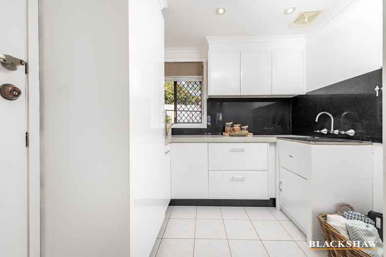 56 Woolner Circuit Hawker