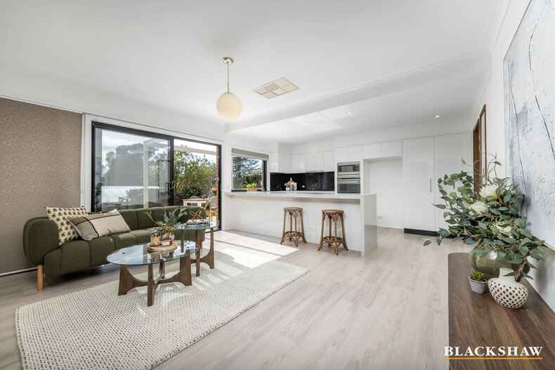 56 Woolner Circuit Hawker