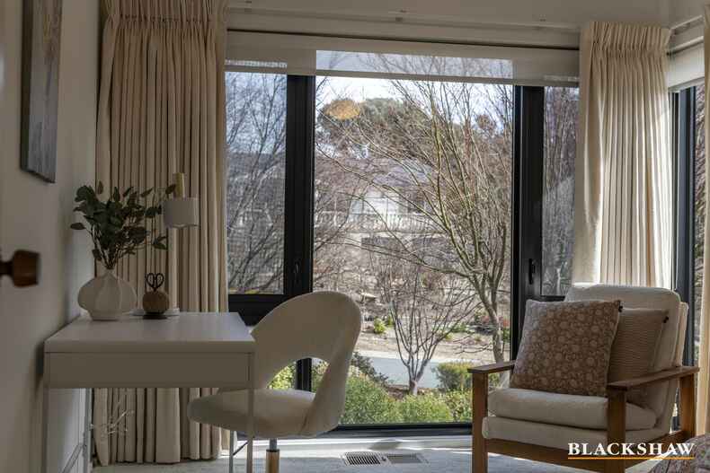 56 Woolner Circuit Hawker