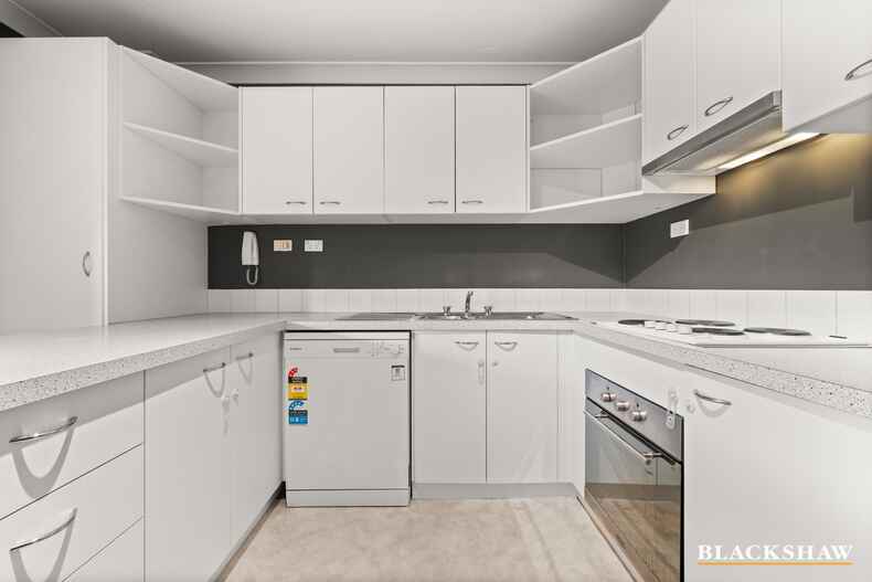 38/53 McMillan Crescent Griffith