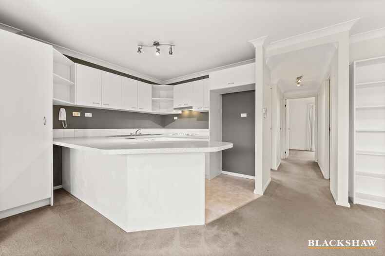 38/53 McMillan Crescent Griffith