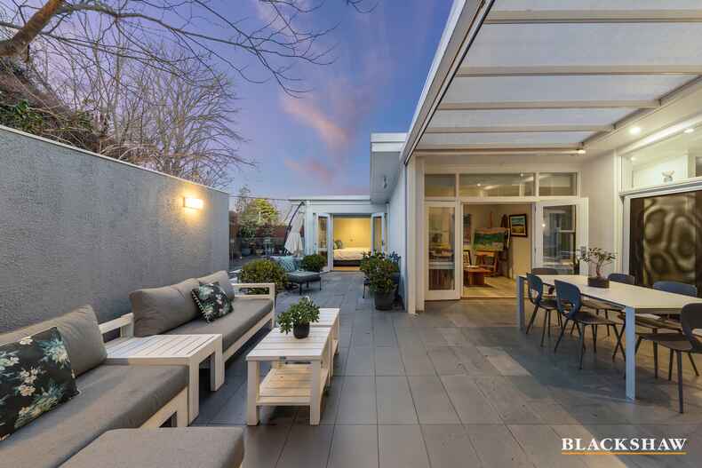 25a Tasmania Circle Forrest 25a Tasmania Circle Forrest