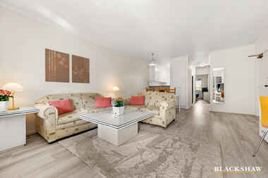 140/33   Currong Street Reid