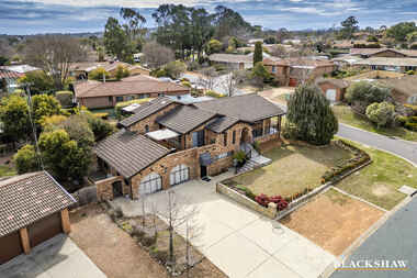 15 Twelvetrees Crescent Florey