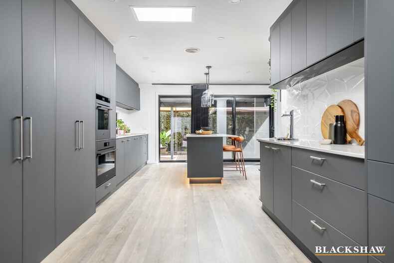 15 Twelvetrees Crescent Florey