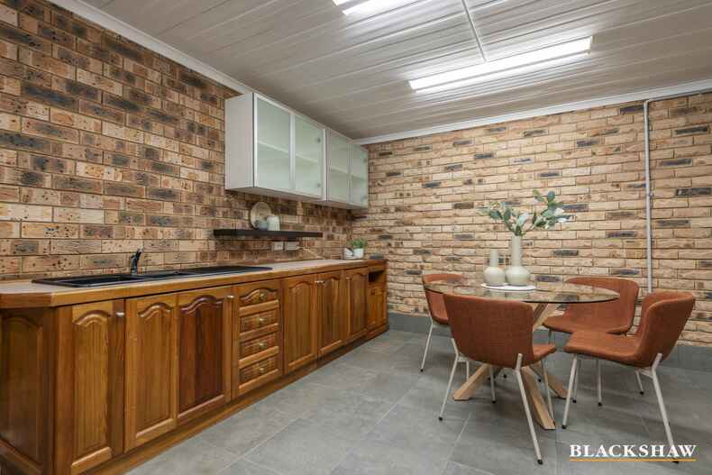 15 Twelvetrees Crescent Florey