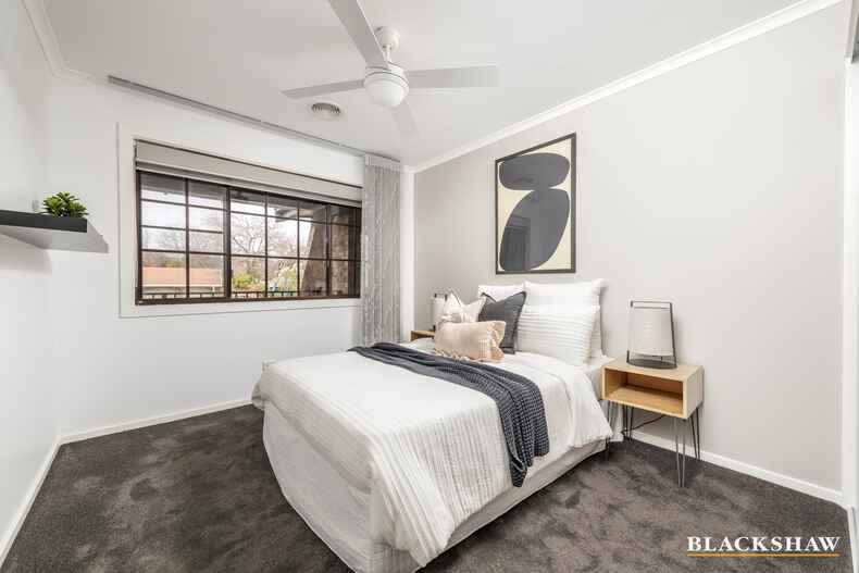 15 Twelvetrees Crescent Florey