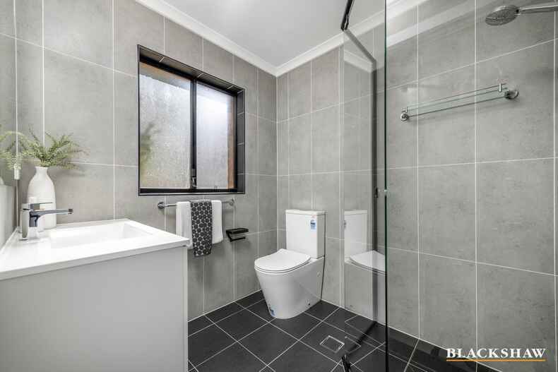 15 Twelvetrees Crescent Florey