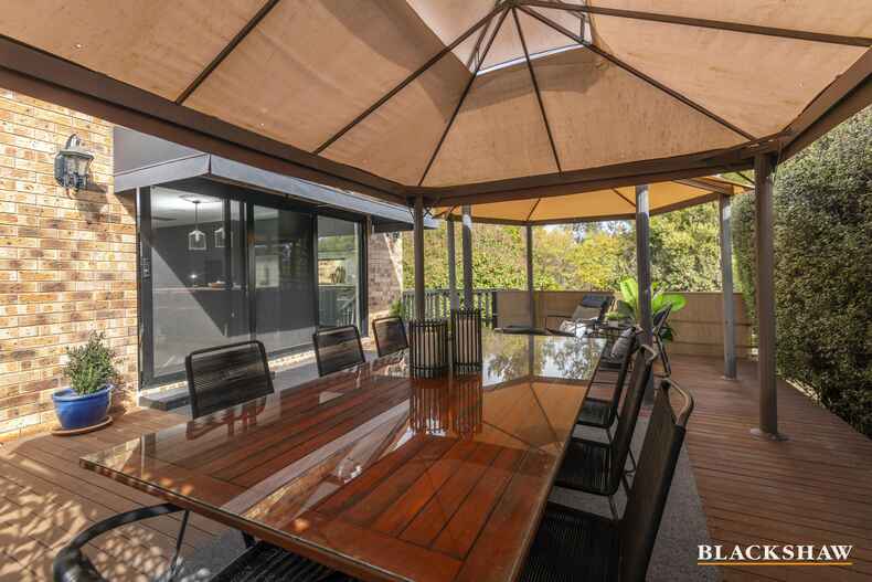 15 Twelvetrees Crescent Florey