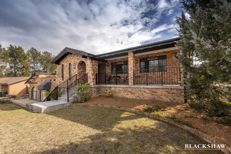 15 Twelvetrees Crescent Florey