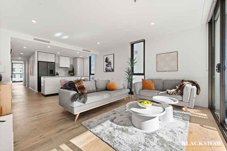 311/39 London Circuit City