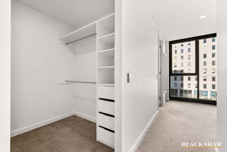 311/39 London Circuit City