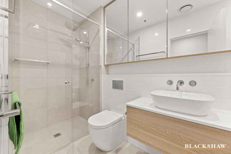 43/17 Captain Cook Crescent Griffith