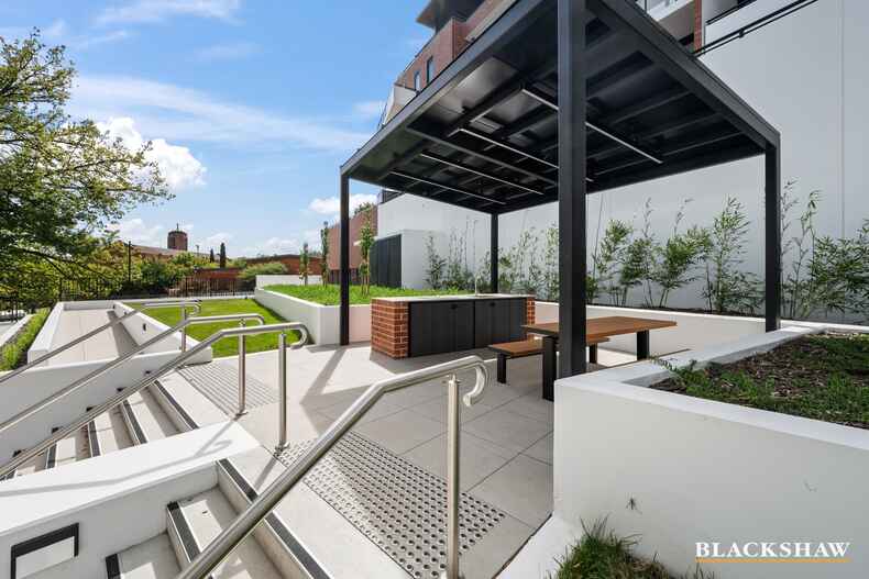 43/17 Captain Cook Crescent Griffith