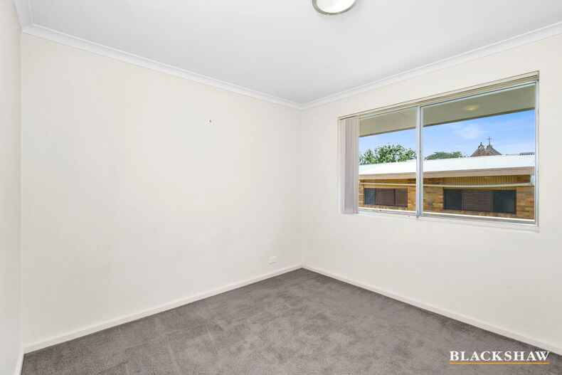 10/25 Macquoid Street Queanbeyan