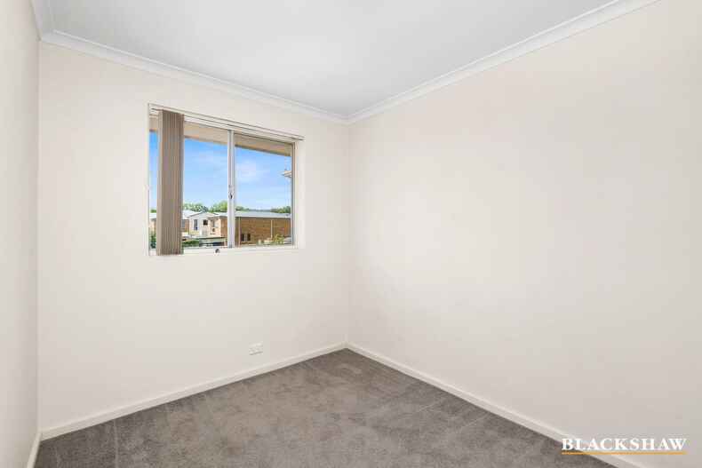 10/25 Macquoid Street Queanbeyan