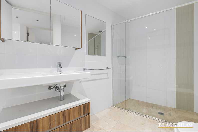 614/240 Bunda Street City
