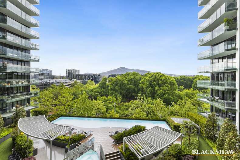 614/240 Bunda Street City
