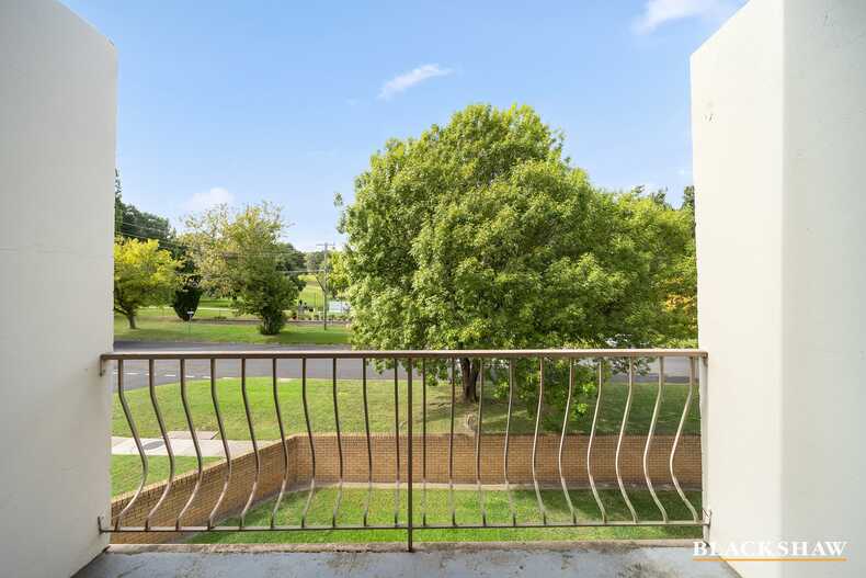 5/63 Molonglo Street Queanbeyan