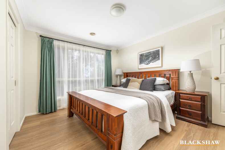 8/131 Britten Jones Drive Holt