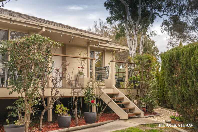 8/131 Britten Jones Drive Holt