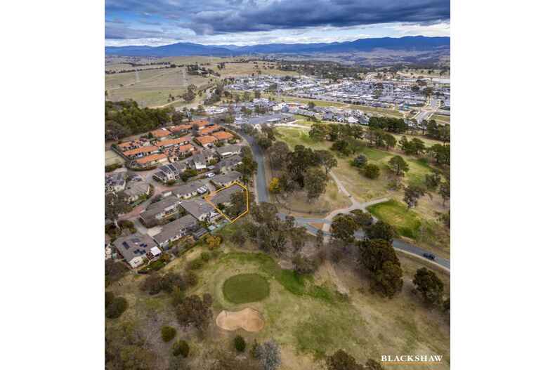 8/131 Britten Jones Drive Holt