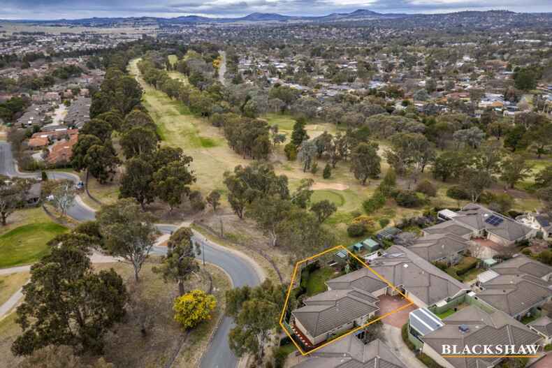 8/131 Britten Jones Drive Holt