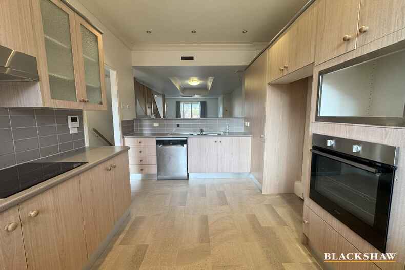 6/3 Ovens Street Griffith