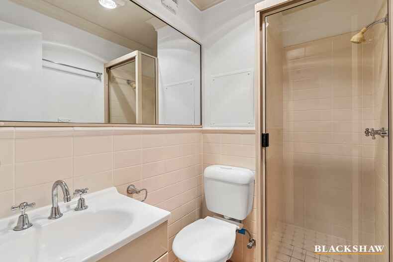 6/3 Ovens Street Griffith