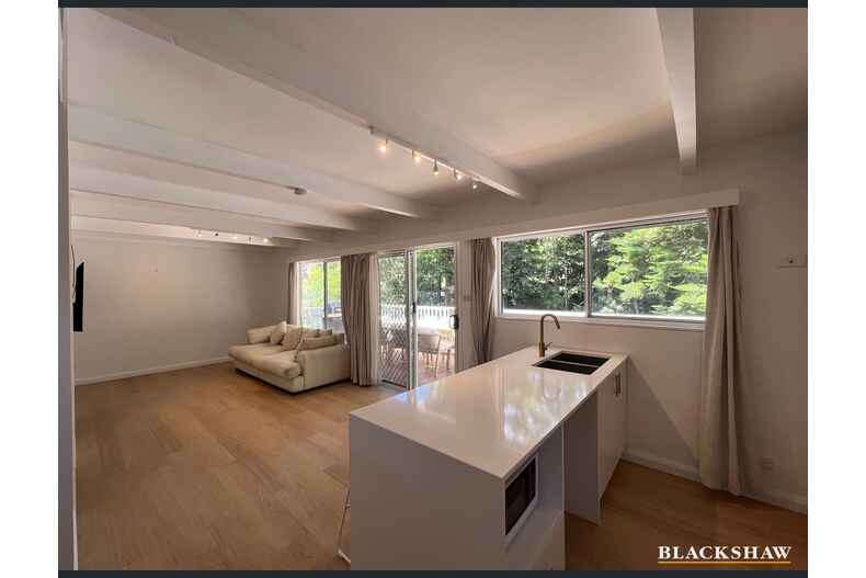 28 Pleasurelea Drive  Sunshine Bay