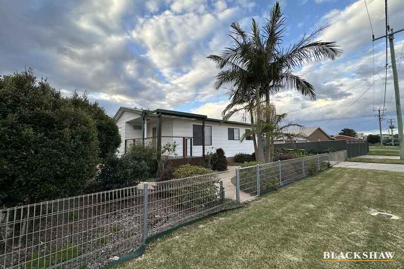 4 Barton Parade Tomakin