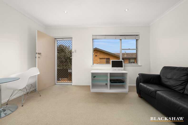 4/51 Hampton Circuit Yarralumla