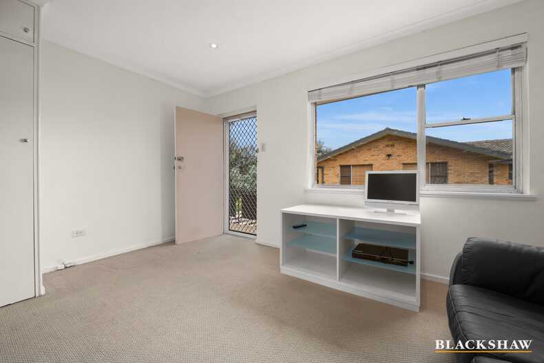 4/51 Hampton Circuit Yarralumla