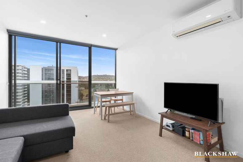 142/7 Irving Street Phillip