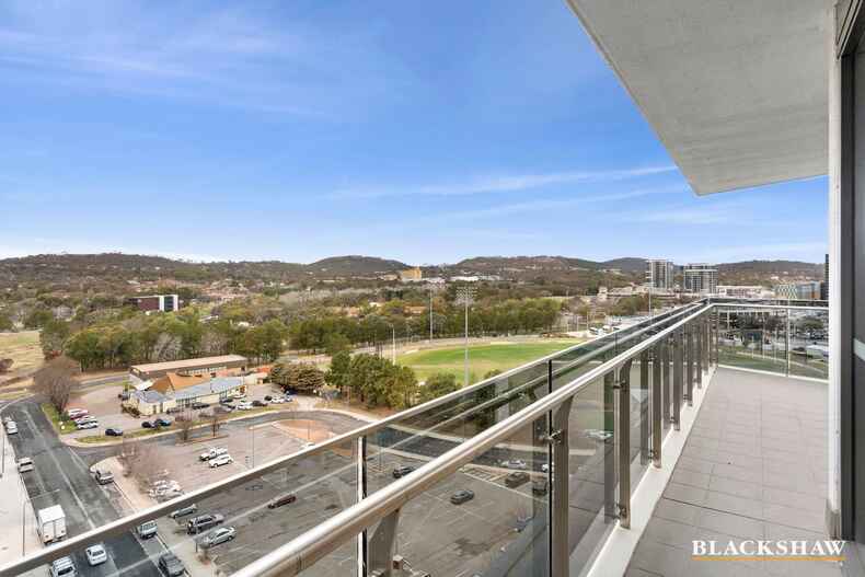 142/7 Irving Street Phillip